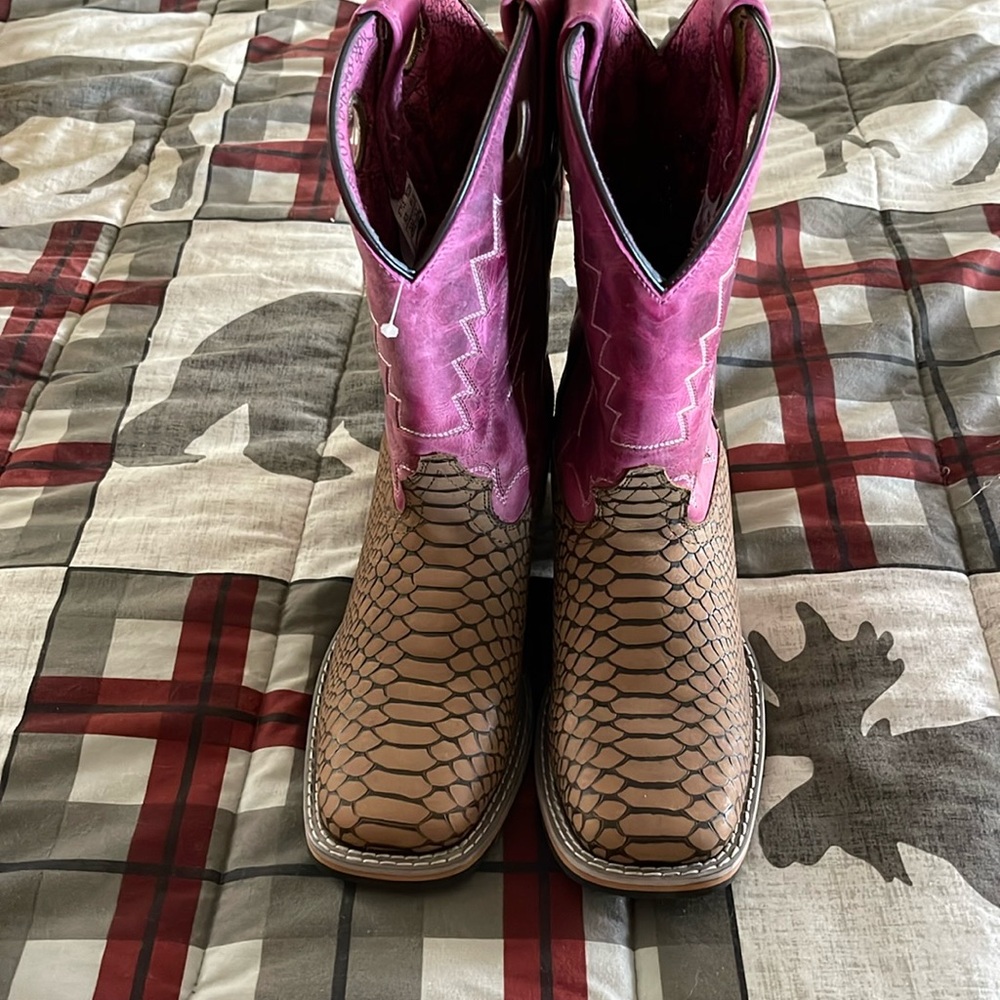 Smoky brand boots